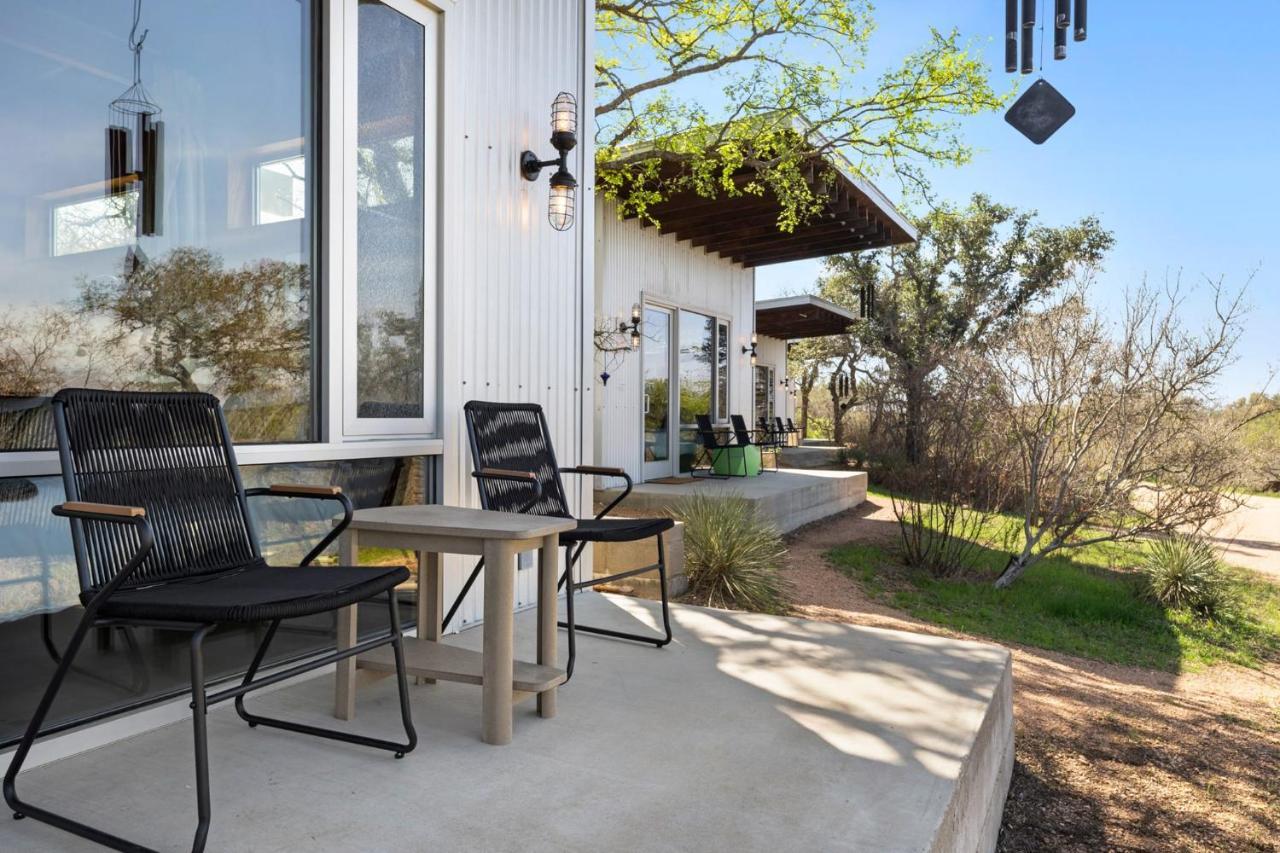 Lazo House - Riverfront With Overlooking Llano River Exterior foto